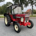 Tractor merk International 644